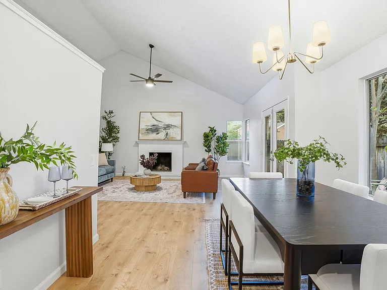 8 Coyle Creek Cir — Photo 21