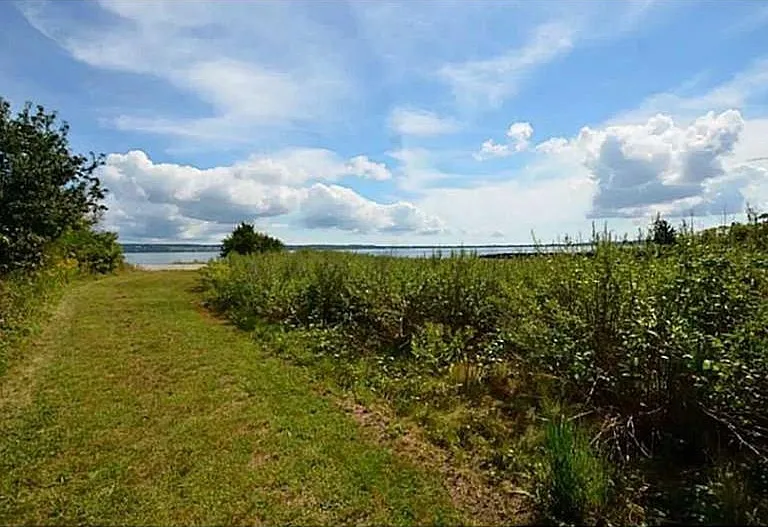2 Weetamoe Farm Dr — Photo 16
