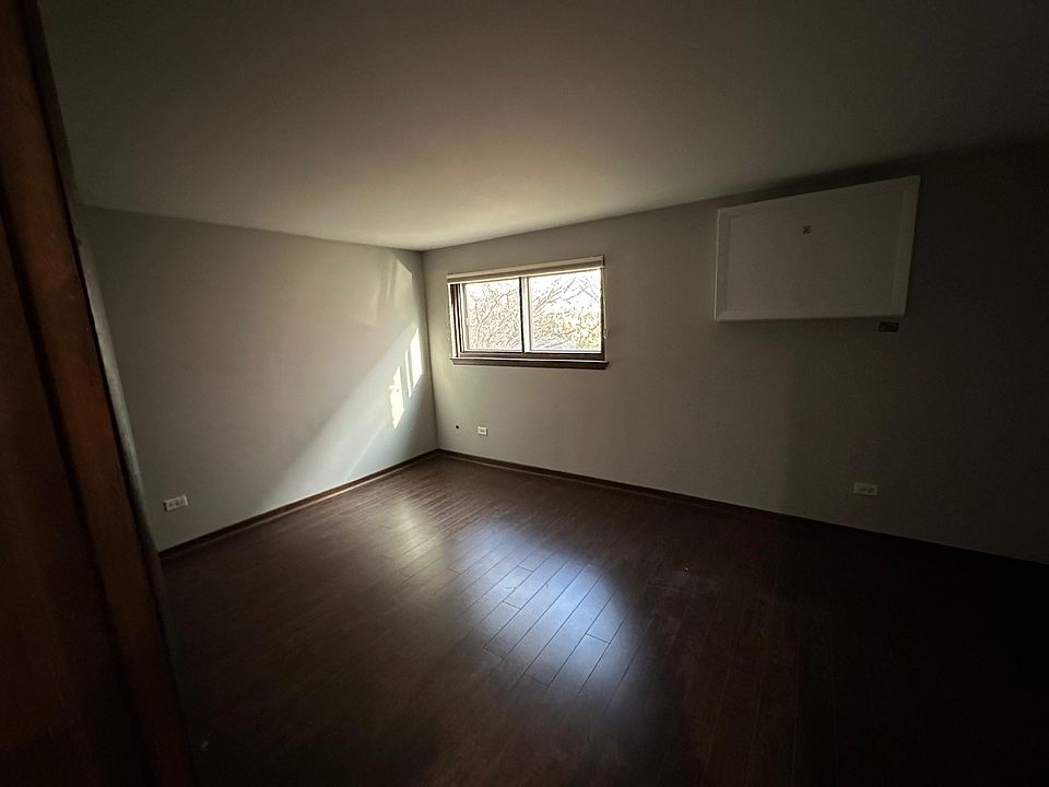 1st image of 8427 W Bryn Mawr Ave APT 1NE