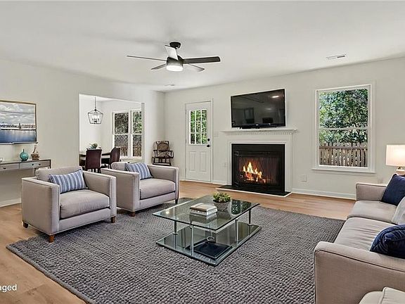 3rd image of 4007 Sassafras Ct