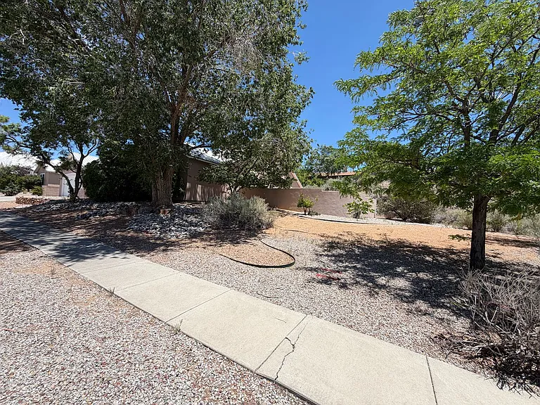 516 Sparrow Hawk Ct SE — Photo 3