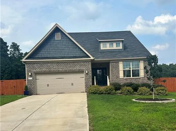 6475 Rogers Farm Rd, Pleasant Garden, NC 27313