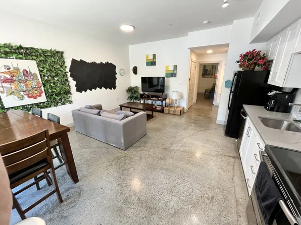 374 Herron Dr APT 3, Nashville, TN 37210