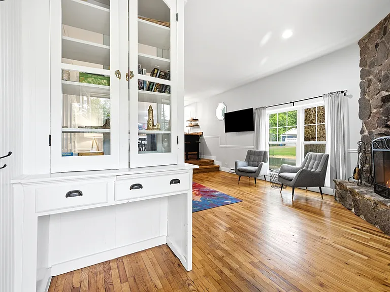 15775 Lakeshore Rd #1 — Photo 12
