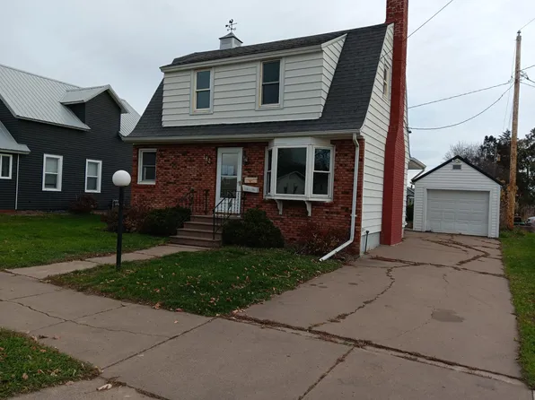 132 N State St, Mondovi, WI 54755