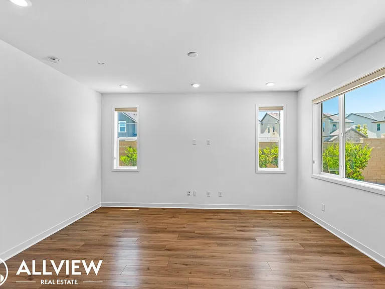 32465 Combine Dr — Photo 10