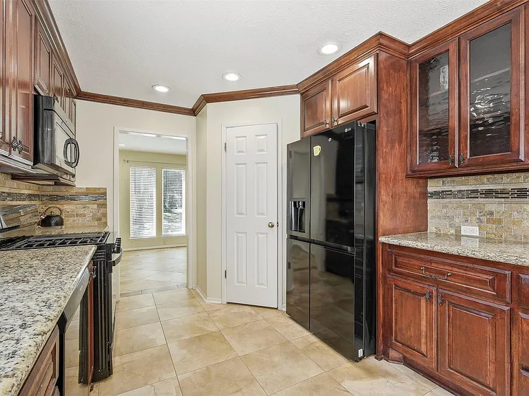 3807 Glenwood Springs Dr — Photo 10