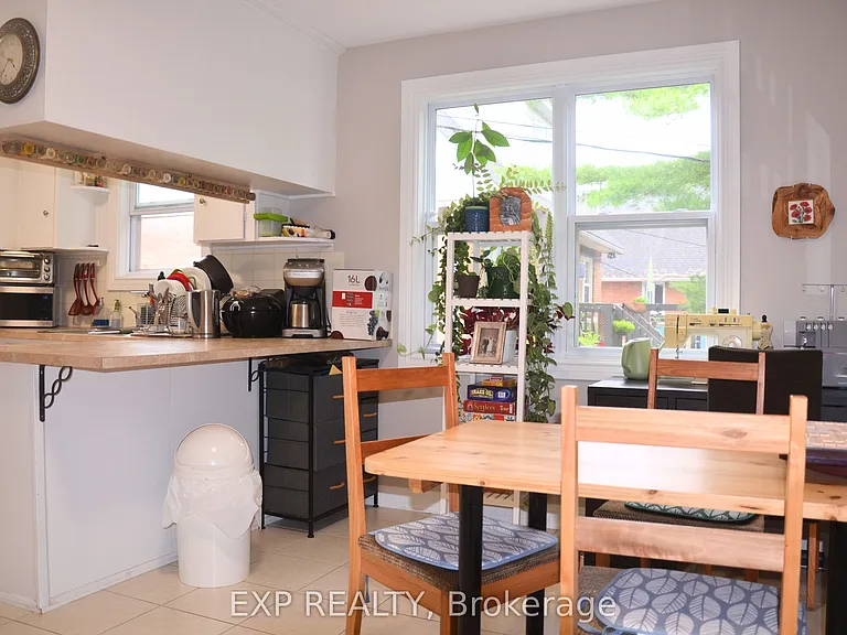 42 Lavergne St — Photo 17