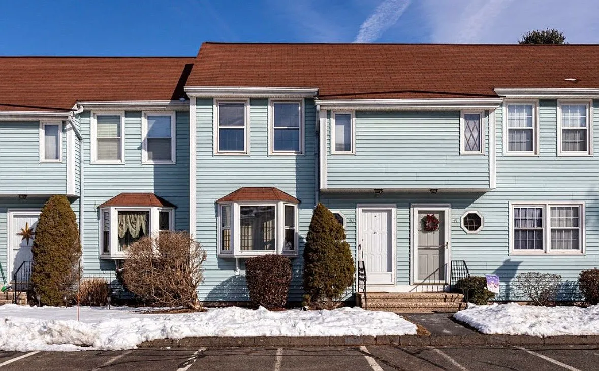1 bed, 1.5 bath, 1100 sqft, $1,700 — Photo 1