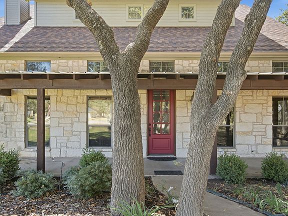 5th image of 115 Coldwater Creek Ln