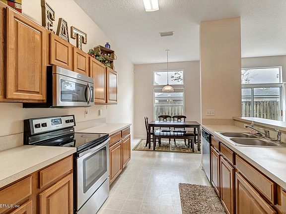 2nd image of 750 Mackenzie Cir