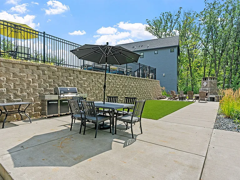 Beacon Ridge — Photo 33