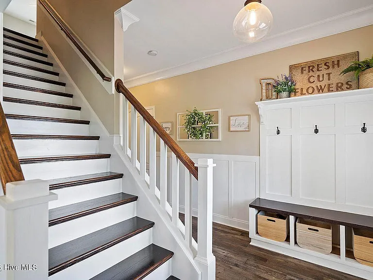 213 Willas Ct — Photo 18