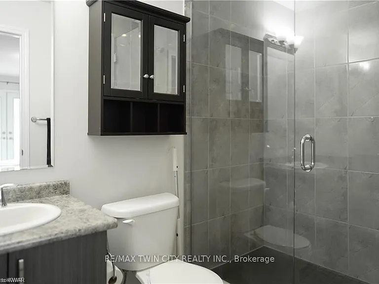 76 Meadowridge St — Photo 23