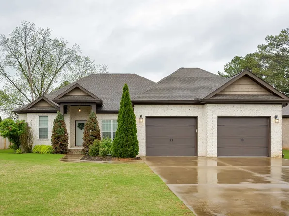 1005 Michigan Ave, Muscle Shoals, AL 35661