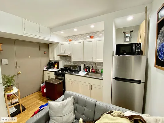 Rented by Native Real Estate LLC | media 10