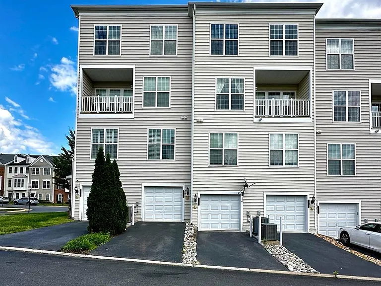 14888 Potomac Branch Dr — Photo 23