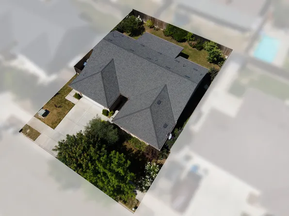 2113 S Columbus Court, Visalia, CA 93277
