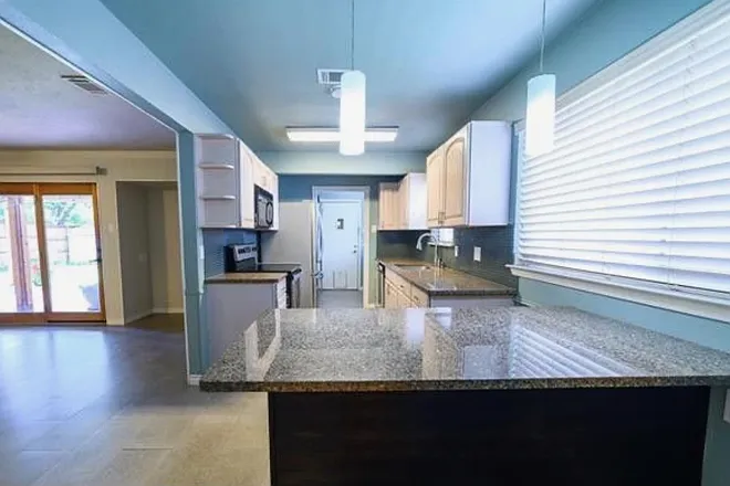 737 Snowden Dr — Photo 13