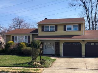 92 Beechwood Ave, Edison, NJ
