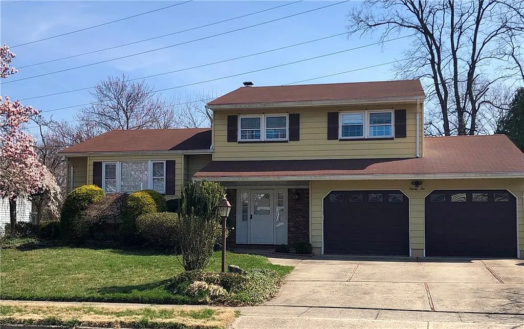 92 Beechwood Ave photo 1