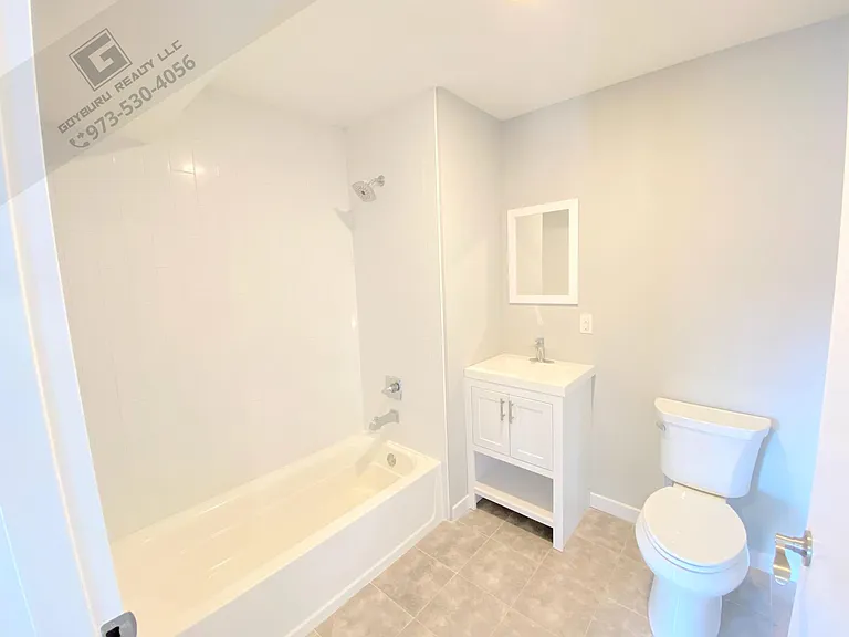 185 Broadway #208 — Photo 1