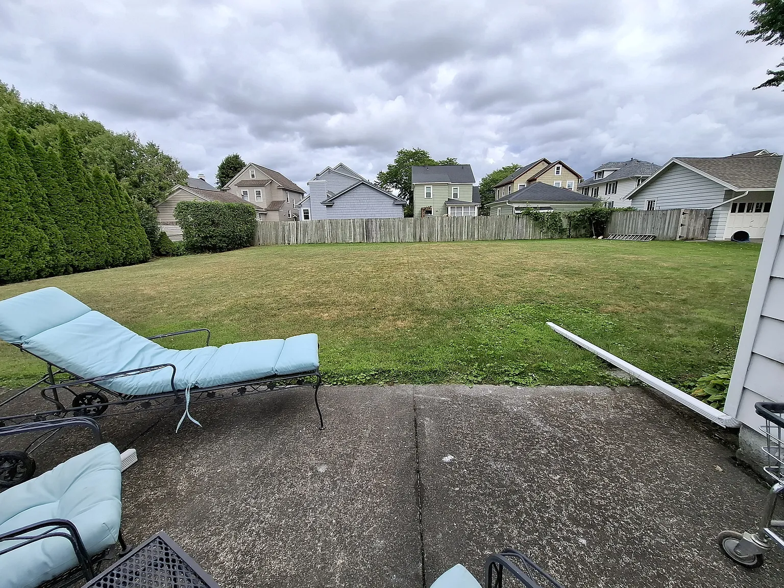3 bed, 1548 sqft, $3,300 — Photo 2