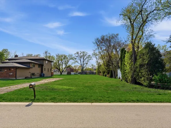 462 S Warren Ave, Palatine, IL 60074