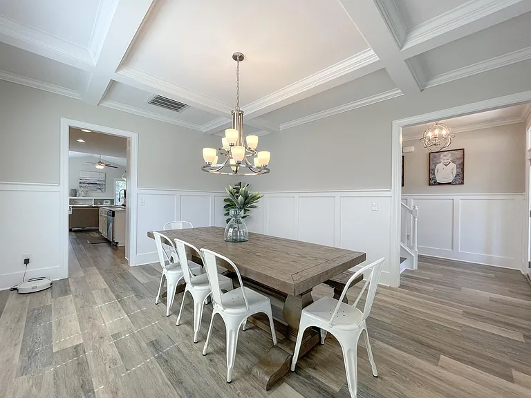 455 Aurora Pl — Photo 14