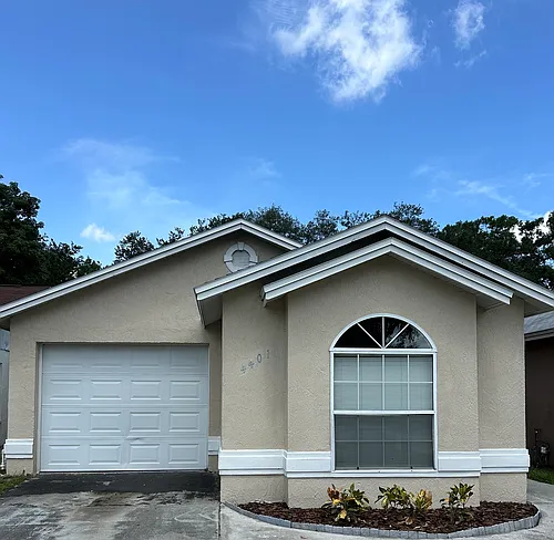 4401 Longshore Dr Photo 1