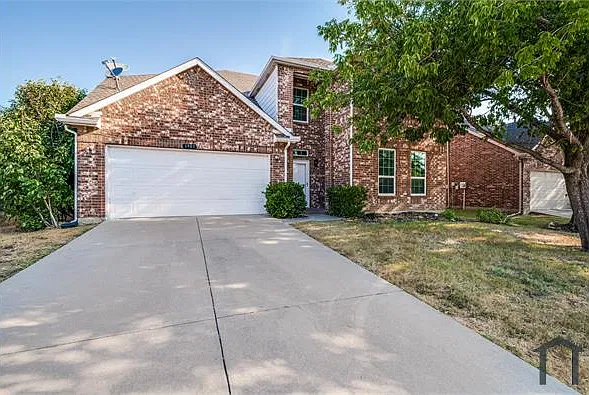 1905 Peppertree Dr