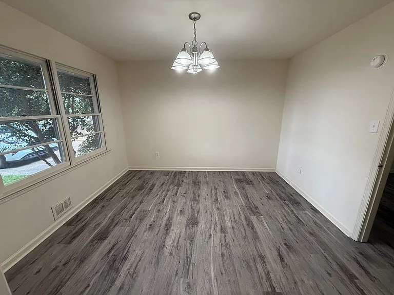 140 Forest Rd — Photo 4