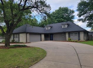 720 N Stratford Ln, Wichita, KS 67206