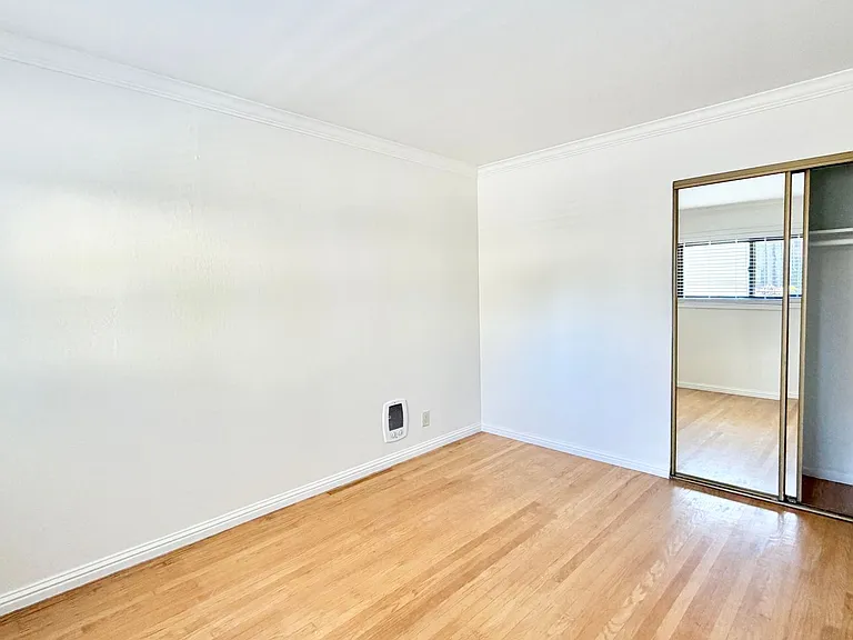 140 Montecito Apartments — Photo 7