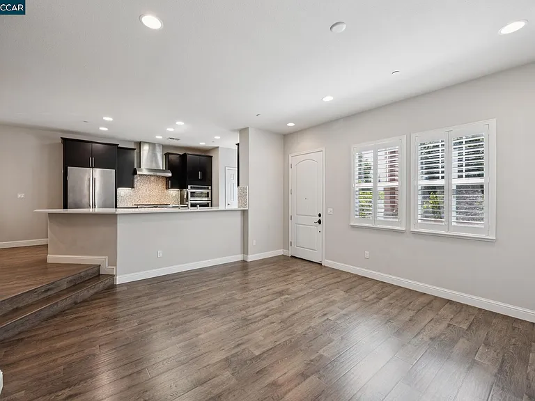 31 Hazel Tree Rdg — Photo 2