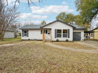 305 Westvue St, Terrell, TX 75160