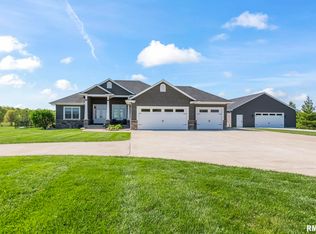 18763 Neff Rd, Girard, IL 62640