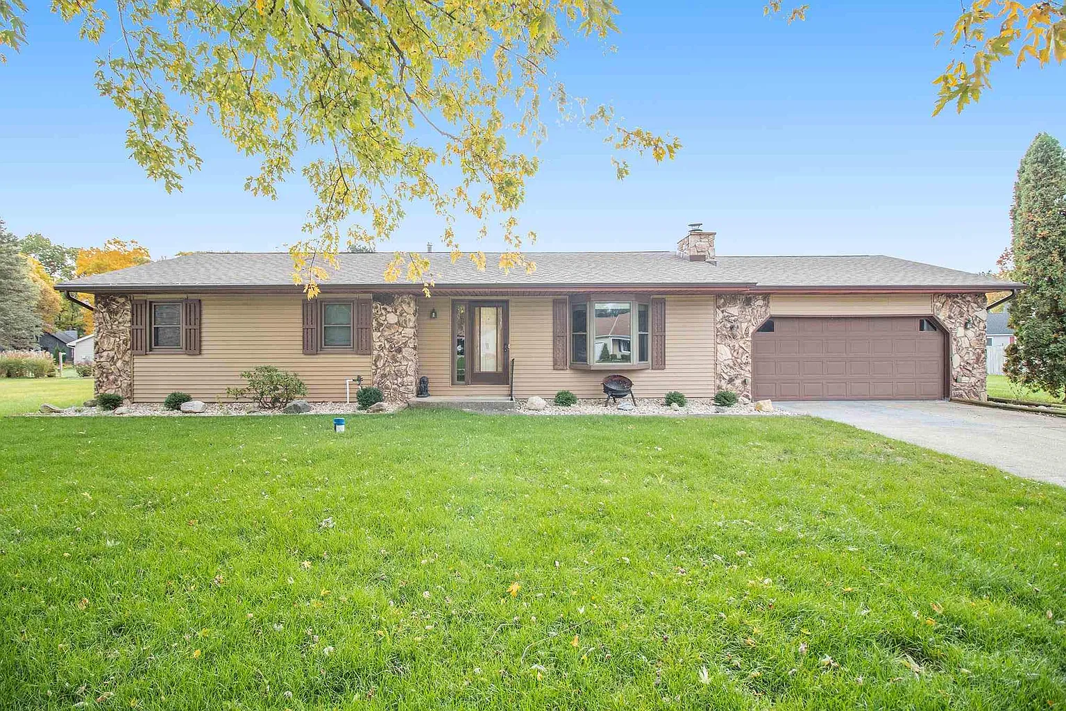 51630 Trailwood Ct photo 1