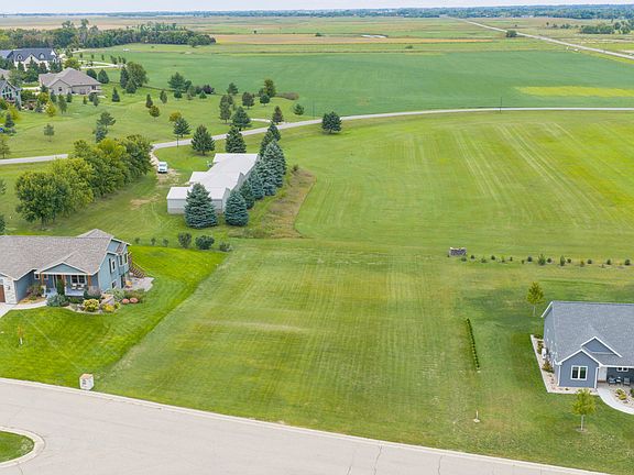 5th image of 46890 Country Club Ln