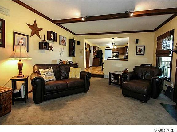 5th image of 11 Todd Ln