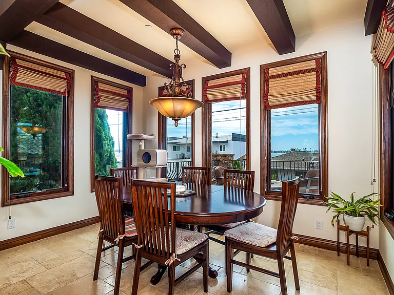3658 Buena Vista St — Photo 10