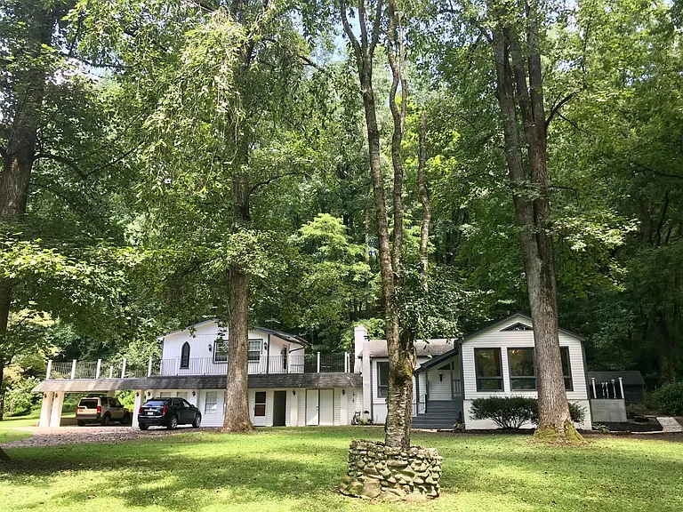 140 Cool River Dr — Photo 4