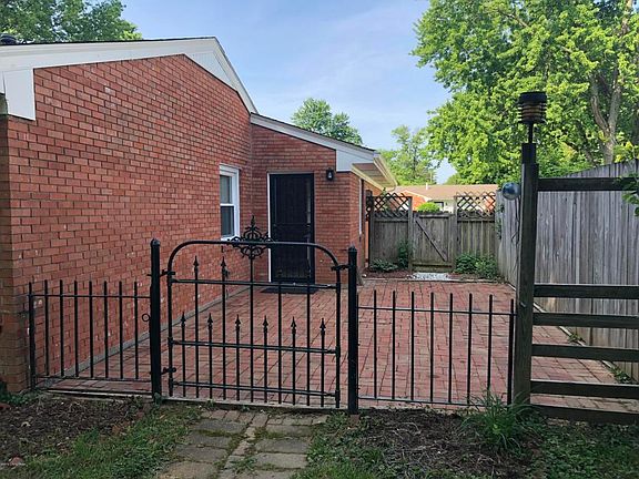 4th image of 2417 Woodmont Dr