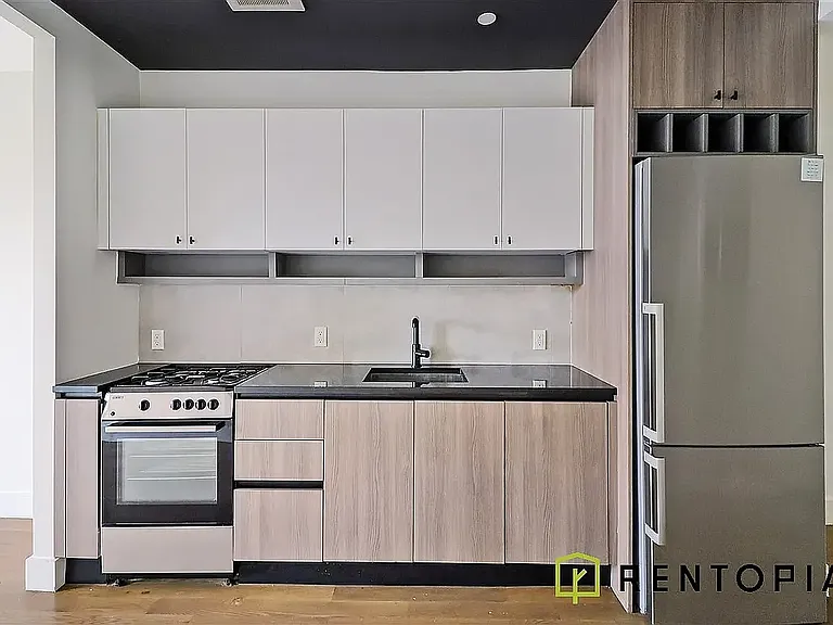 242 Newkirk Ave #4B — Photo 2
