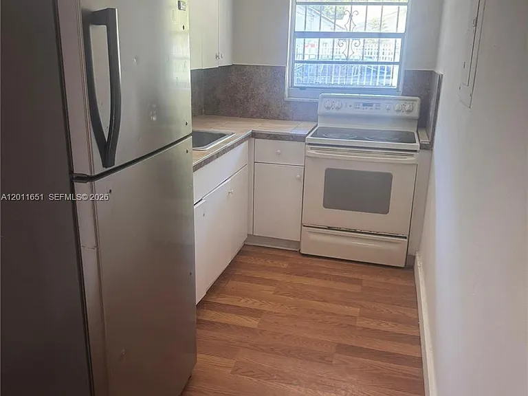 78 NE 59th Ter #78 — Photo 4