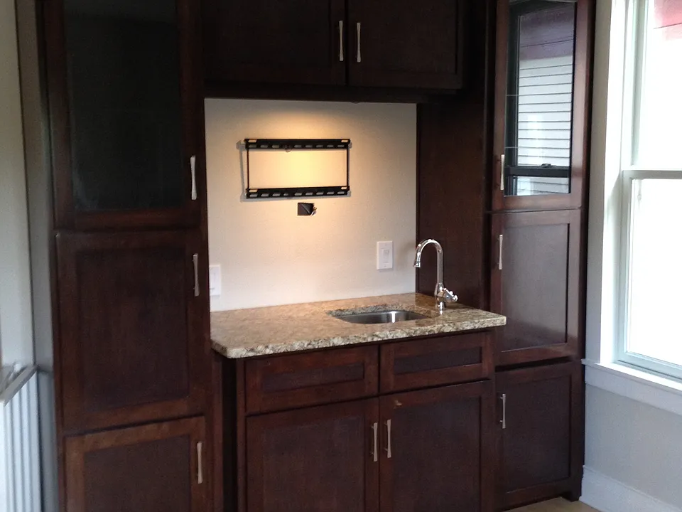 Office/wet bar area 
