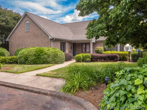 1828 Morganton Rd, Fayetteville, NC 28305