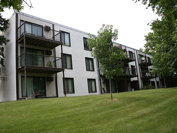 4th image of 7475 123rd St W #308