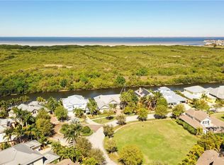827 Islebay Dr, Apollo Beach, FL 33572
