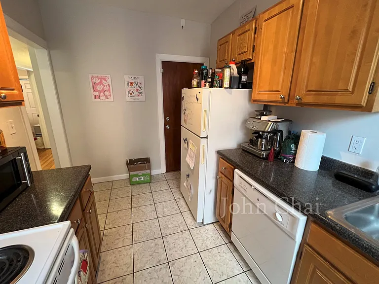 1950 Beacon St #4 — Photo 31